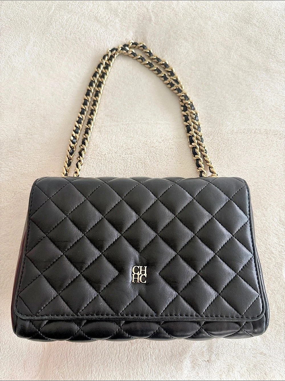 CH Carolina Herrera Quilted Leather Chain Shoulder Bag in Black & Red